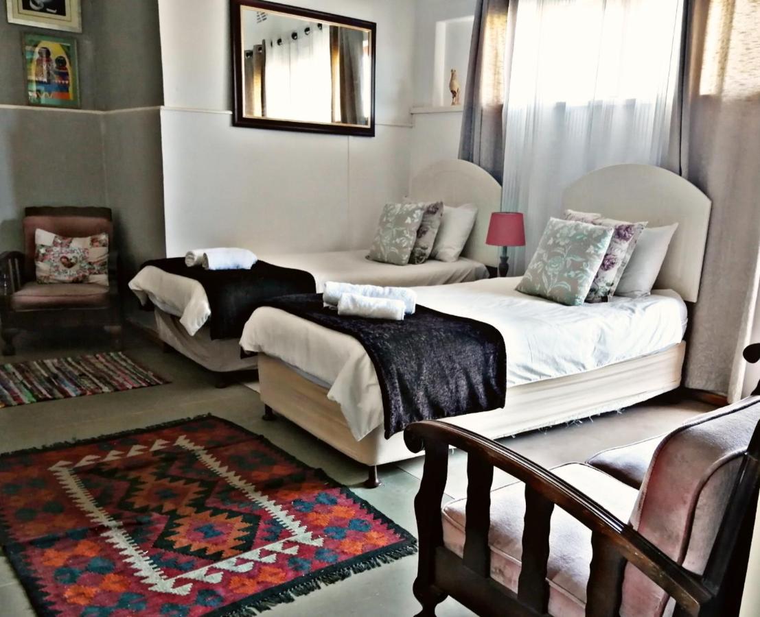 Suzie'S Coffee Shop Accommodation Bellville Exteriér fotografie